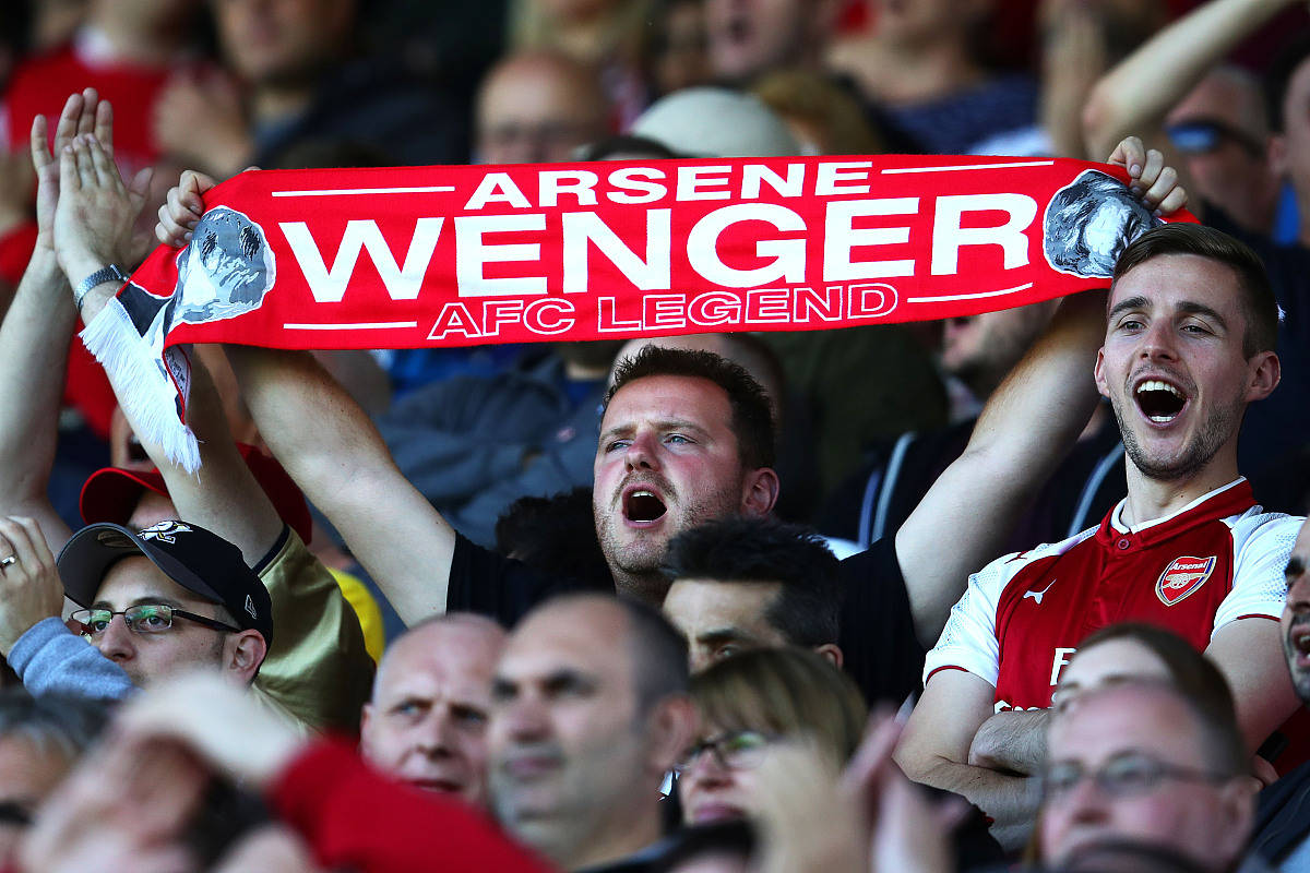 清晨本菲卡备战英超；外线爆发细节曝光；赛场秩序良好；轮换策略成焦点的简单介绍