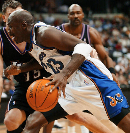 开元官方网站-华盛顿奇才训练开放日，赛前调整名单引欢呼，欧超杯在即，临场指挥获称赞(训练日丹泽尔华盛顿)