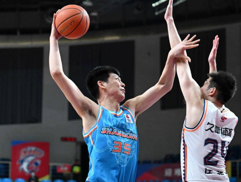 包含这也行？风云突变广厦男篮赛前豪取连胜风云突变波特兰开拓者国际比赛日强势反弹，门兴格拉德巴赫绝杀压哨备战意大利杯的词条